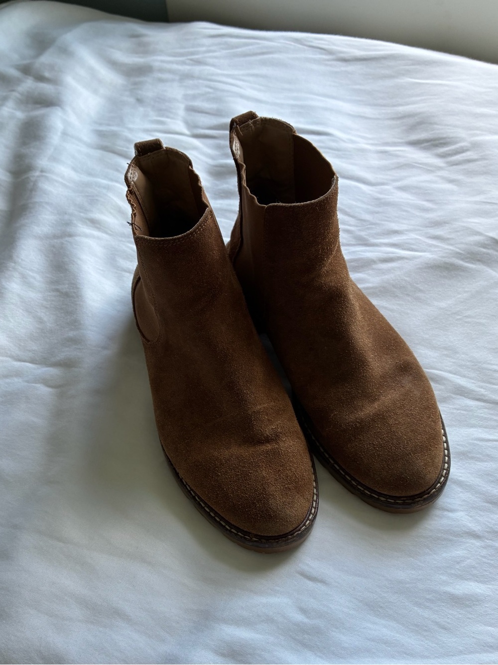 Steve Madden Women’s Brown Suede Chelsea Boots